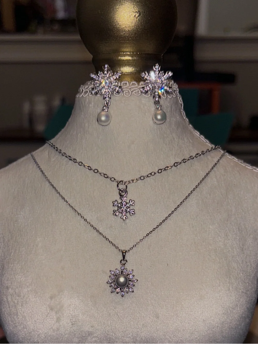 Delicate Silver Snowflake & Pearl Layered Necklace Set